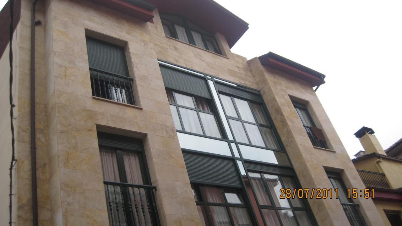 Apartamento Arriondas Buitenkant foto