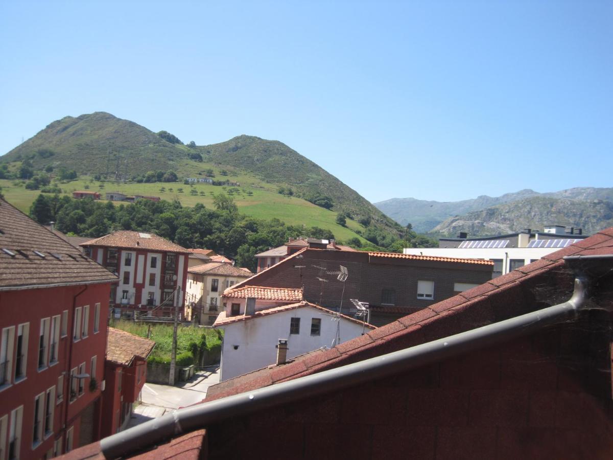 Apartamento Arriondas Buitenkant foto